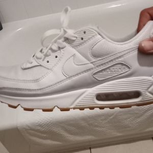 Nike Air Max 90s size 9